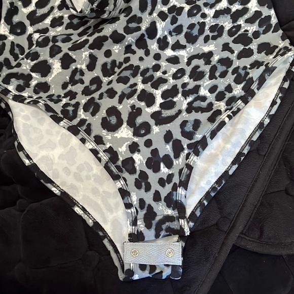 Womens boutique bodysuit - Picture 2 of 2